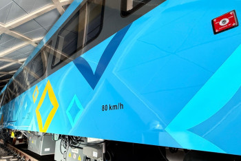 Фотография к новости: Разрисованные вагоны LRT в Астане отмыли: полиция ищет вандалов