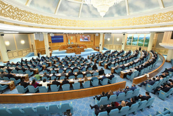 Фотография к новости: Кошанов о затяжках правительства: депутаты ждут заключений по 7 месяцев