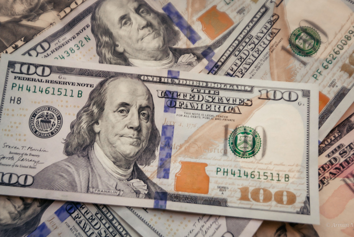 Доллар и евро снова растут