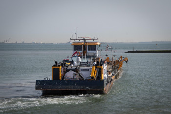 Фотография к новости: В Казахстане впервые отмечается День работников морского и речного транспорта