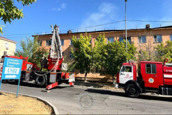 Фотография к новости: В Туркестанской области загорелся жилой дом
