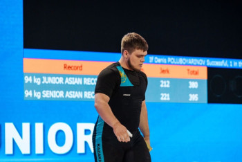 Фотография к новости: Казахстанский тяжелоатлет совершил триумф на юниорском чемпионате Азии