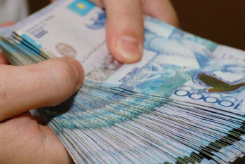 Фотография к новости: Оформили кредиты — остались ни с чем: семью из Косшы обманул мошенник с "обналом" смартфонов