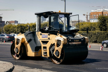 Фотография к новости: В Астане закрыли дорогу в Центральном парке
