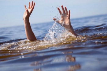 Фотография к новости: На озере Балхаш спасли женщину, которую унесло течением