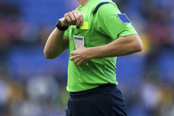 Фотография к новости: Скандал в Премьер-лиге Казахстана: двух судей заподозрили в договорных матчах