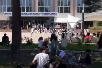 "Цифровизация на бумаге?": Жетысуский университет прокомментировал жалобу абитуриентов