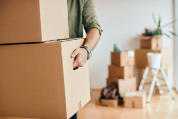 Фотография к новости: В Шымкенте отец четверых детей оказался на грани выселения