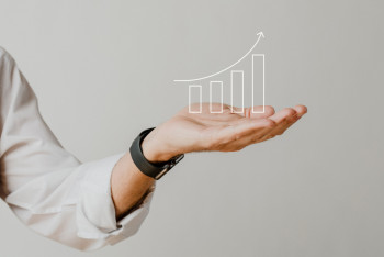 Фотография к новости: Казахстан демонстрирует рекордный экономический рост: эксперт оценил итоги заседания Правительства