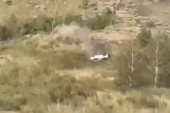 Внедорожник кубарем слетел с серпантина в Жасыбае