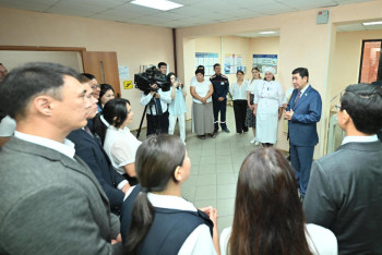 Фотография к новости: От станков до ветростанций: Кошанов оценил развитие районов Карагандинской области