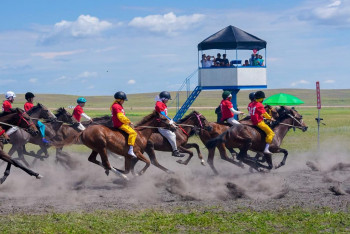 Фотография к новости: В Кокпектинском районе прошёл фестиваль в честь 180-летия Абая