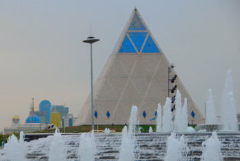 Фотография к новости: Казахстан ждут шквалы, ливни и жара под 43 градуса