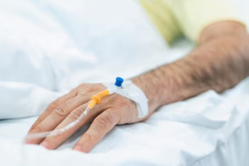 Фотография к новости: Пожар в ТД "Big Шанхай" в Астане: один спасатель в тяжёлом состоянии