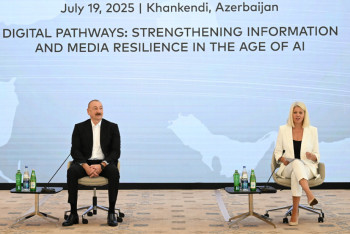 Фотография к новости: Президент Азербайджана заявил о потребности в открытых дискуссиях