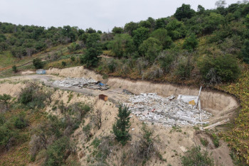 Горный склон подрезали ради стройки незаконных домов в Алматы