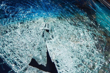 Фотография к новости: В Экибастузе коммунальная авария разбила восемь авто