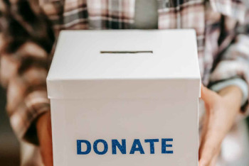 Фотография к новости: Родители потратили благотворительную помощь на лечение сына: возбуждено дело