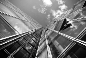 В Караганде женщина выпала из окна многоэтажного дома