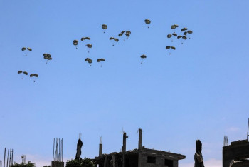 Шесть стран сбросили 120 комплектов с гуманитарной помощью в Газу