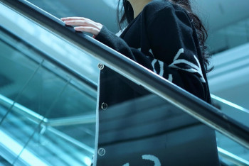 Фотография к новости: Казахстанку избили в торговом доме за старые долги