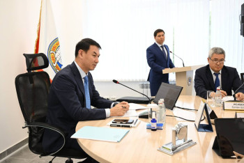 Фотография к новости: Шум и мусор: аким Алматы потребовал навести порядок у "Сайрана" и Car City