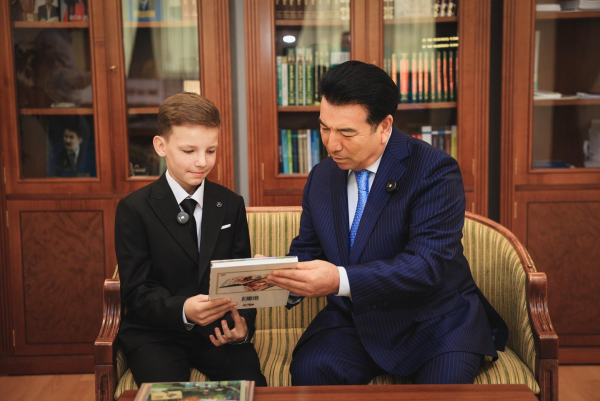 со страницы министра просвещения в Facebook