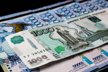 Фотография к новости: Влияет ли укрепление рубля на экономику Казахстана?