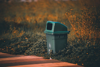 В Уральске в мусорном контейнере нашли новорождённого