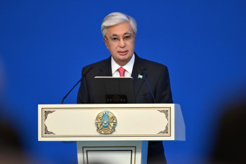 Президент поблагодарил педагогов за вклад в развитие страны