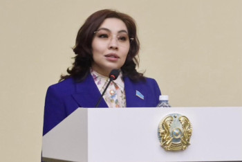 Фотография к новости: Сенатор Жексенбай призвала педагогов воспитывать справедливых граждан