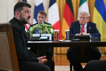 Фотография к новости: Украина обещает США закупить американское оружие на $100 млрд в обмен на гарантии безопасности — FT