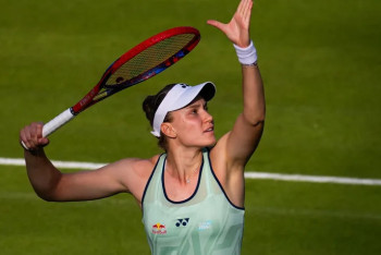 Фотография к новости: Елена Рыбакина улучшила своё положение в парном рейтинге WTA