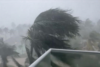 Фотография к новости: Тысячи человек эвакуируют в США из-за урагана