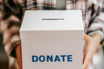 Фотография к новости: Задержание подростков с пожертвованиями: казахстанцам разъяснили правила волонтёрства