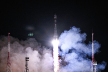 С Байконура запустили спутник с мышами и мухами