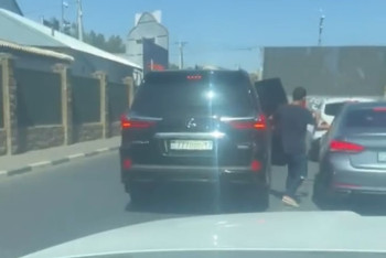 Депутат устроил опасные манёвры на дорогах Шымкента