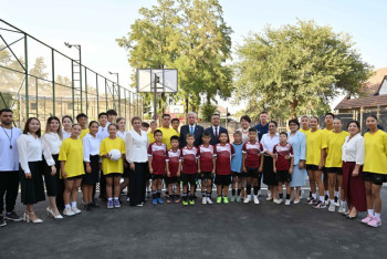 Фотография к новости: Токаев посетил школу имени своего отца в Кыргызстане