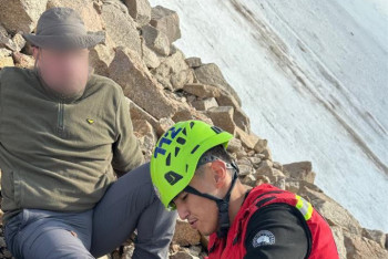 Фотография к новости: Туриста из Бельгии 5 часов спускали с перевала в горах Алматы