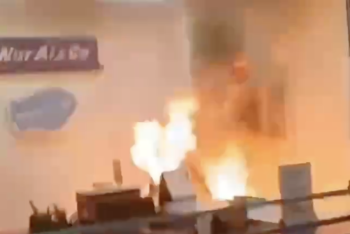 Фотография к новости: В аэропорту Алматы мужчина поджёг себя, его госпитализировали