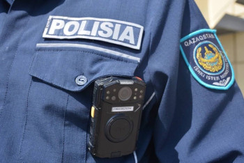 Фотография к новости: В Астане полицейские спасли пенсионера от телефонных мошенников