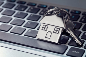 Фотография к новости: Многодетную мать незаконно сняли с очереди на жильё в Астане