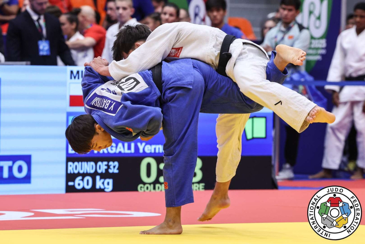 Фотография к новости: Казахстанский дзюдоист завоевал золото чемпионата мира среди кадетов в Болгарии