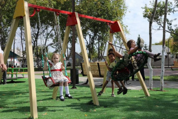 Фотография к новости: В День Конституции карагандинцам подарили новый сквер