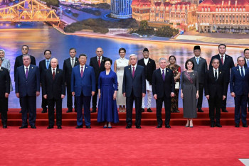 Фотография к новости: Касым-Жомарт Токаев прибыл для участия в торжественном приёме ШОС