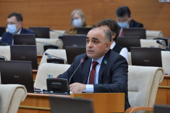 Фотография к новости: Хоть болею за Барселону, но матч "Кайрата" хочу увидеть — депутат