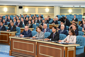 Фотография к новости: Новый политический сезон стартовал в Казахстане: депутаты обозначили приоритеты