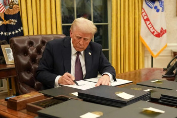 Фотография к новости: Трамп переименовал Пентагон в Министерство войны