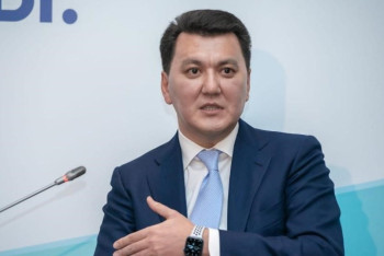 Фотография к новости: Цифровизация и ИИ стали новой национальной идеей Казахстана — Ерлан Карин