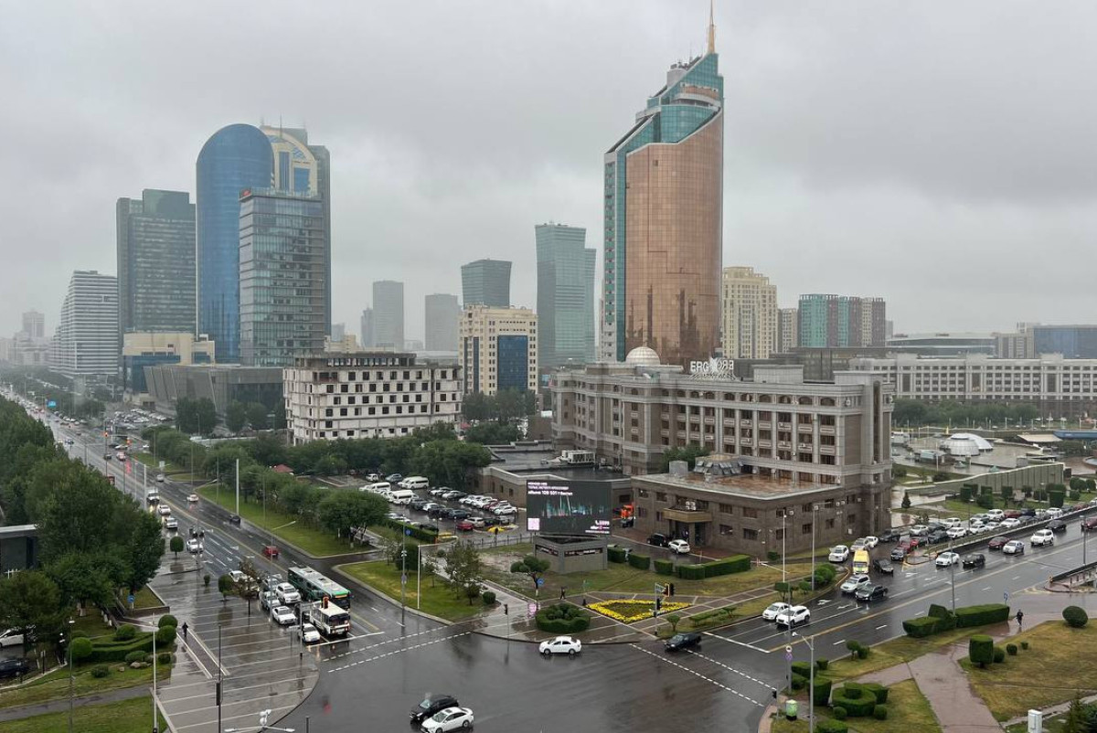 В Казахстан идет волна холодов, дождей и даже заморозков